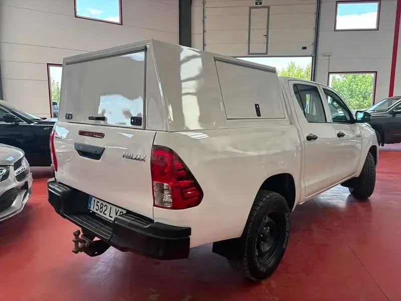 Usado Toyota HiLux 150 CV (110 kW) 2022 Blanco Pickup/Camioneta