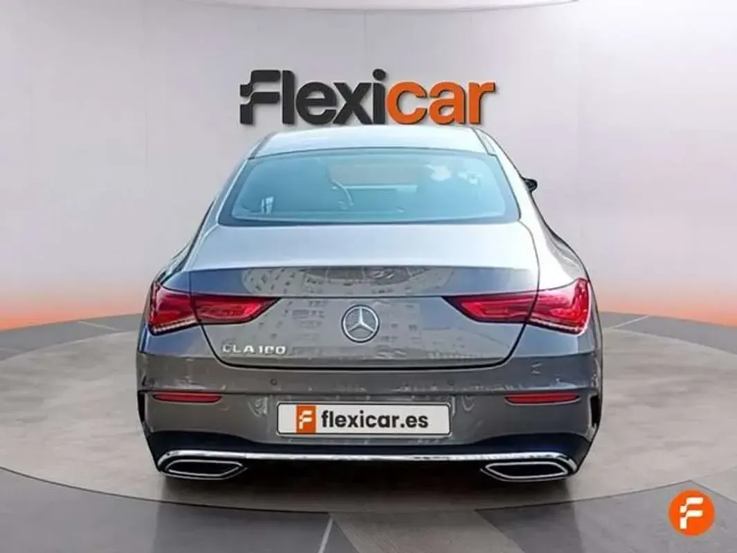 Usado Mercedes CLA180 136 CV (100 kW) 2022 Gris Coupe