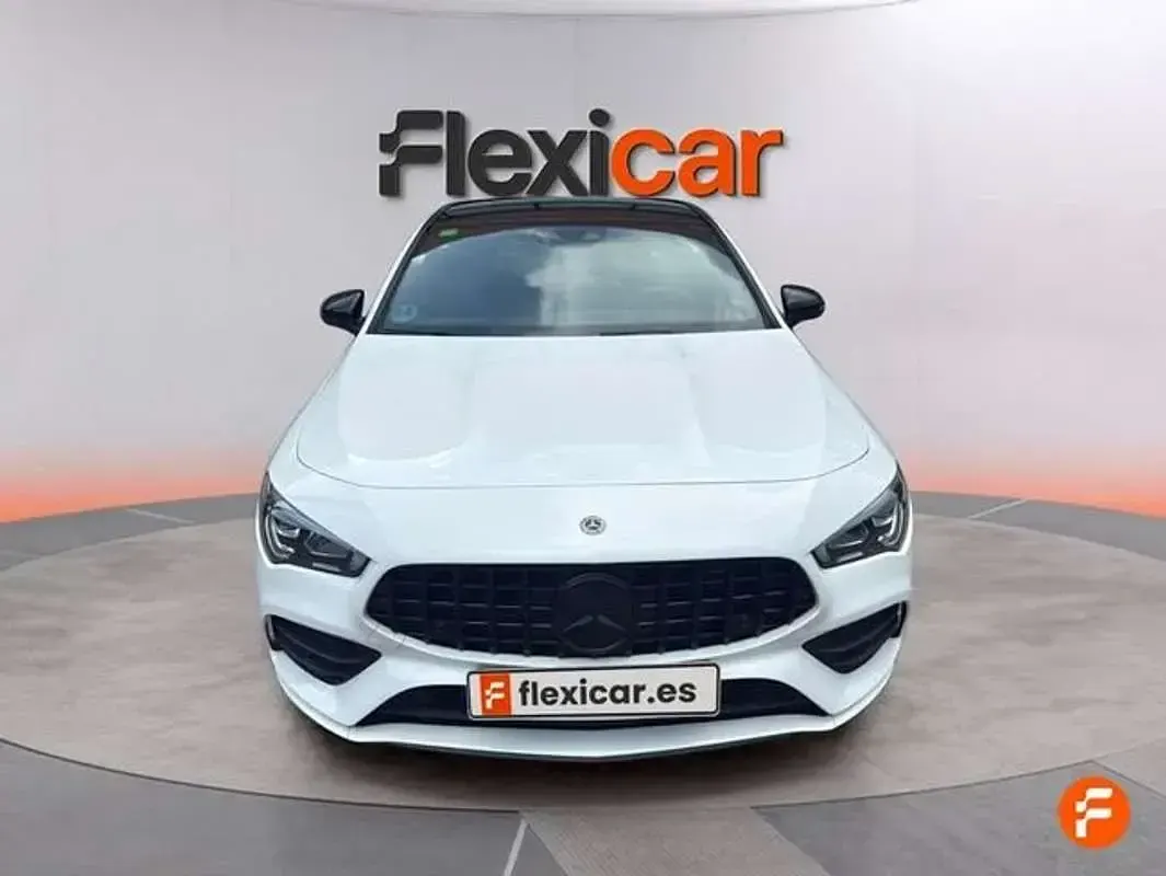 Usado Mercedes CLA200 Shooting Brake 163 CV (119 kW) 2020 Blanco Familiar