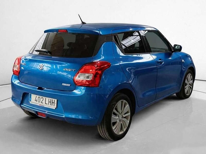Usado Suzuki Swift 91 CV (66 kW) 2020 Azul Utilitario