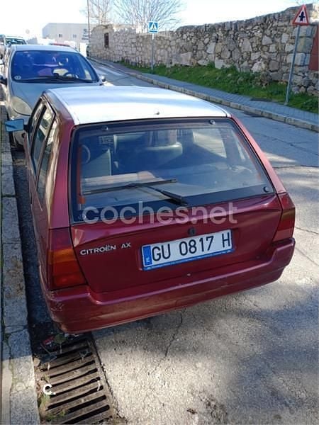 Usado Citroën AX Tonic 58 CV (42 kW) 1996 Granate Utilitario