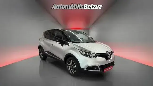 Usado Renault Captur Life 90 CV (66 kW) 2017 Gris SUV