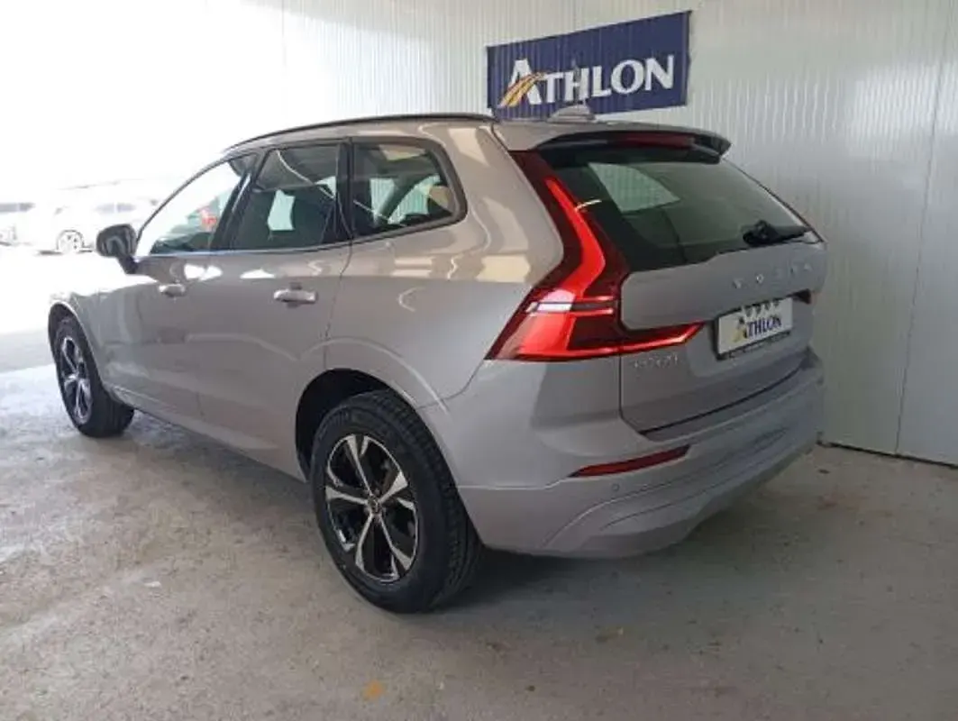 Usado Volvo XC60 Core 252 CV (185 kW) 2025 Gris SUV