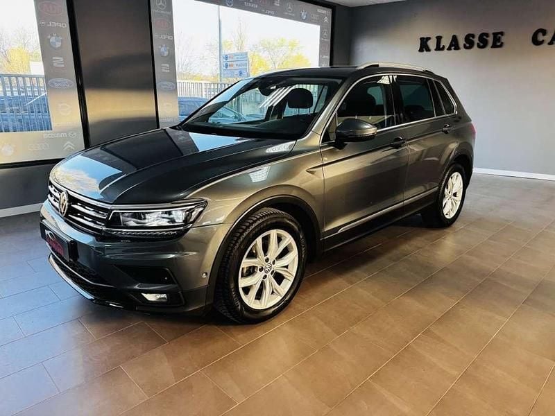 Usado VW Tiguan Sound 150 CV (110 kW) 2018 Gris SUV