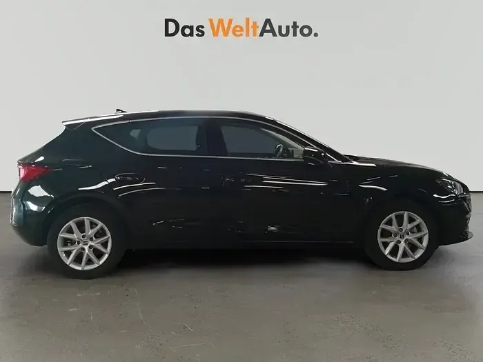 Usado Seat Leon Style 116 CV (85 kW) 2025 Negro