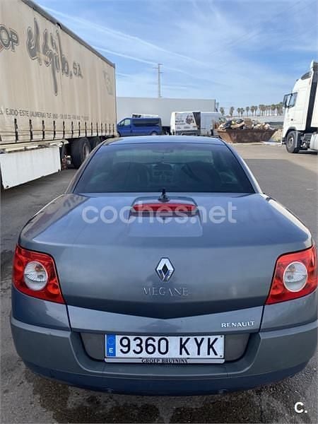Gris / plata Usado 2007 Renault Mégane Cabriolet Privilege Descapotable | 3300 € (Buen precio) - Imagen 1/4