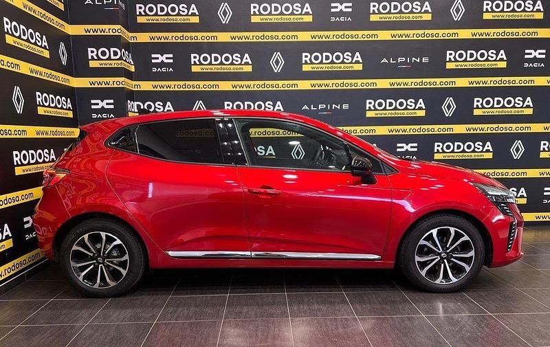 Usado Renault Clio V Techno 90 CV (66 kW) 2024 Rojo Berlina