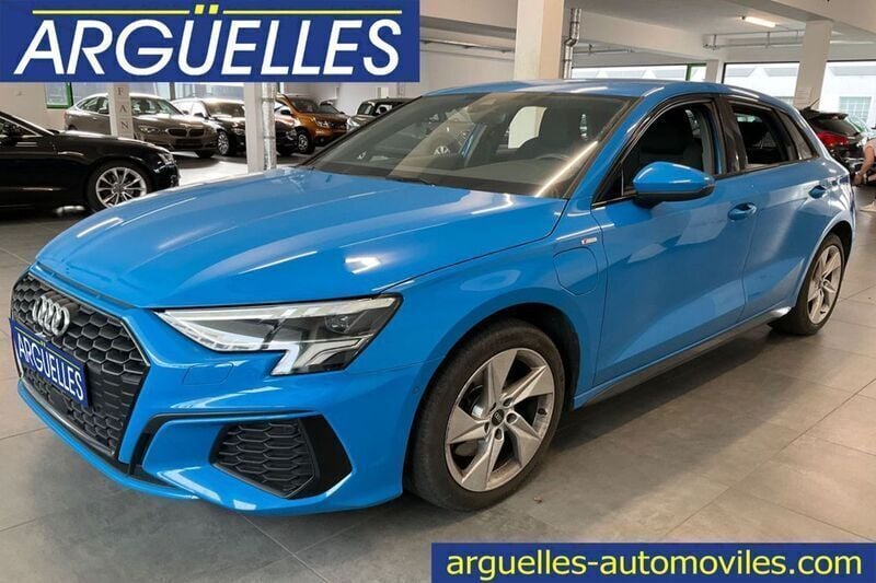Azul Usado 2021 Audi A3 Sportback e-tron S-Line Berlina | 29.990 € (Caro) - Imagen 1/4