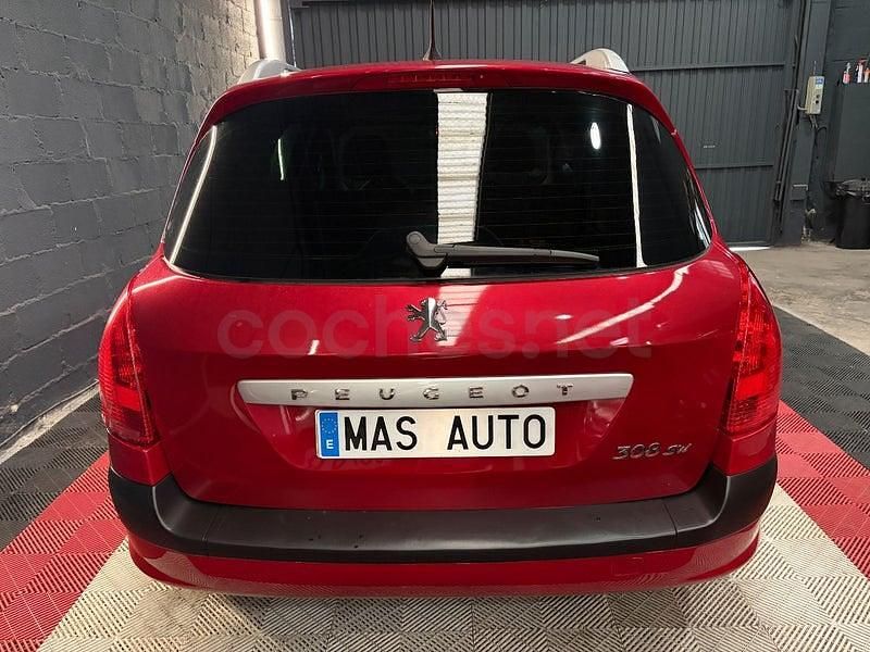 Usado Peugeot 308 SW Premium 136 CV (100 kW) 2008 Granate Familiar