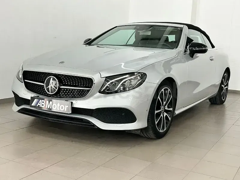 Usado Mercedes E220 194 CV (142 kW) 2019 Gris / plata Descapotable