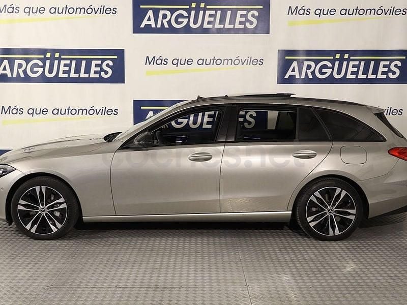 Usado Mercedes C300e 313 CV (230 kW) 2022 Gris / plata Familiar