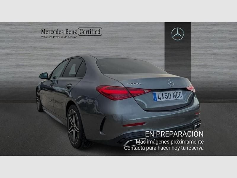 Usado Mercedes C220 AMG line 200 CV (147 kW) 2025 Gris selenita (metalizado) Berlina