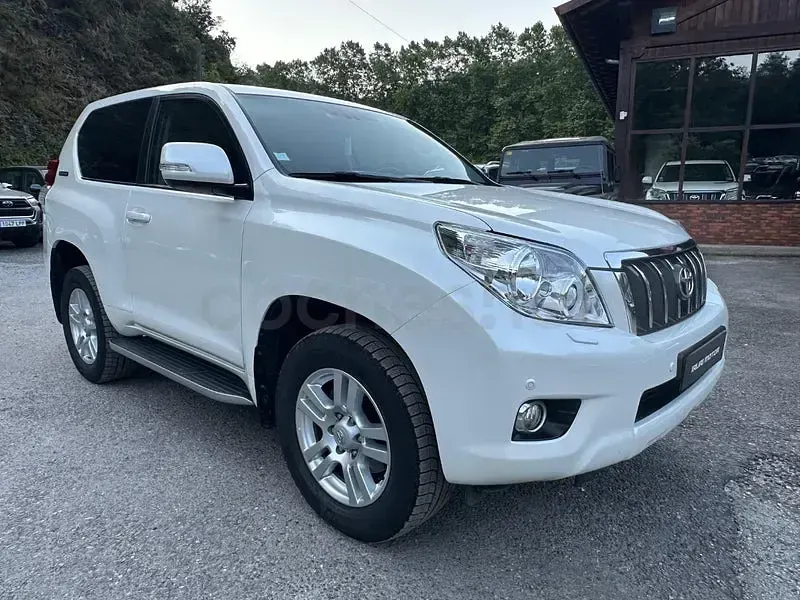Usado Toyota Land Cruiser 190 CV (139 kW) 2011 Blanco SUV