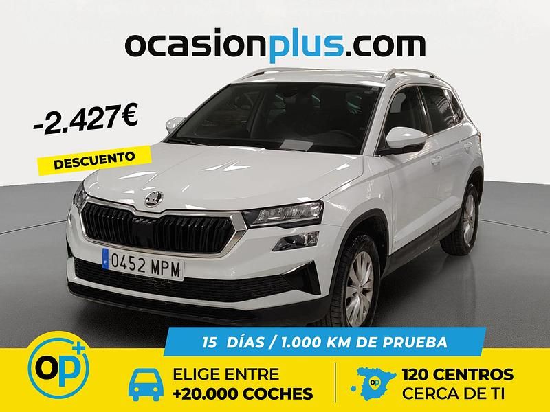 Usado Skoda Karoq Selection 115 CV (84 kW) 2024 Blanco SUV