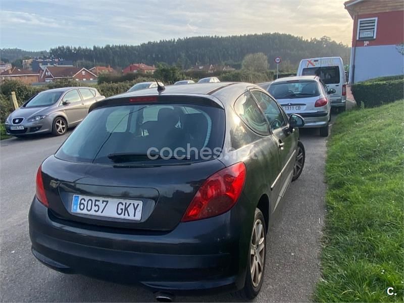 Begagnad Peugeot 207 Sport 110 HK (80 kW) 2009 Svart Sedan