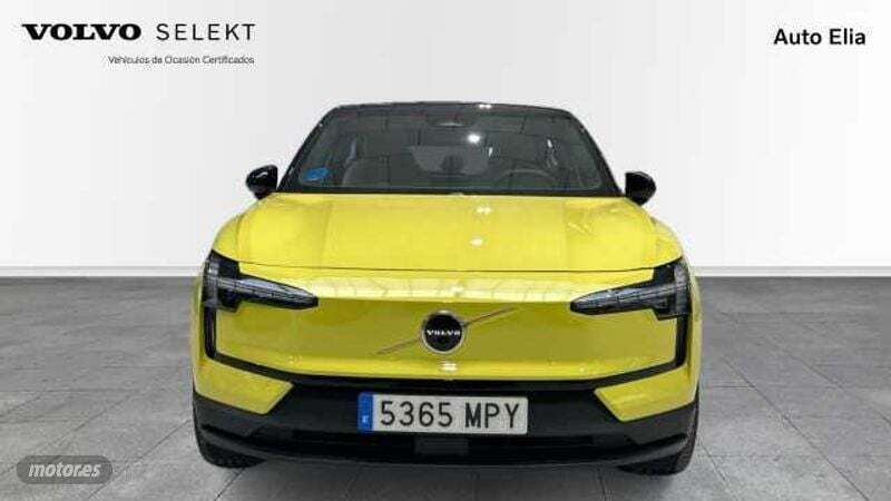Usado Volvo EX30 Performance 314 kW (428 CV) 2024 Amarillo SUV