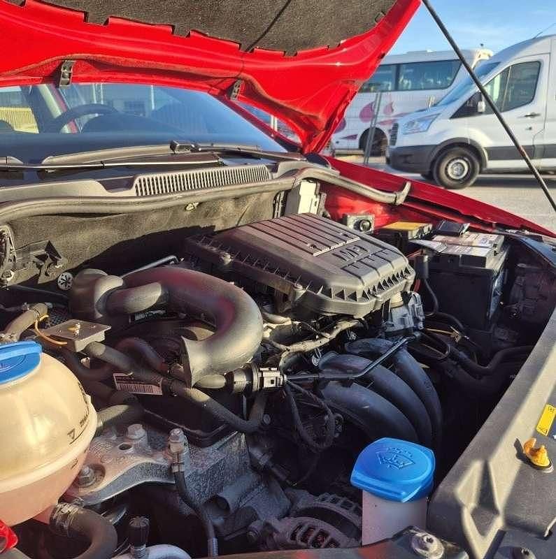 Usado VW Polo 75 CV (55 kW) 2014 Rojo Berlina