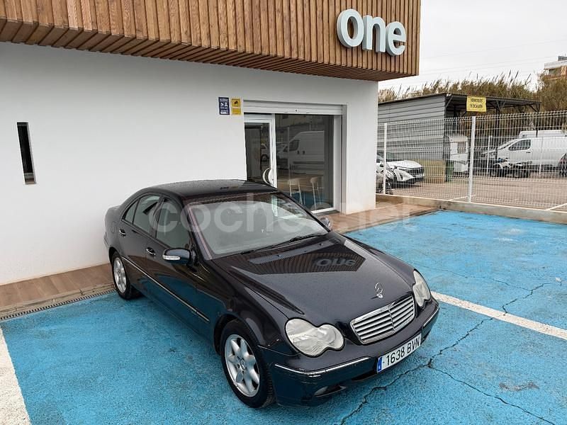 Negro Usado 2002 Mercedes C240 Avantgarde Berlina | 4990 € (Super precio) - Imagen 1/4