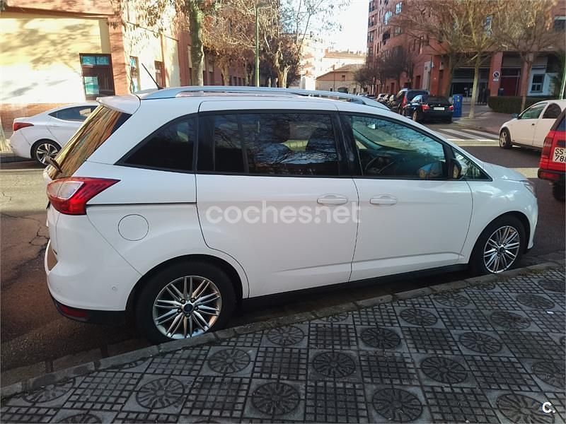 Usado Ford Grand C-Max Titanium 125 CV (91 kW) 2017 Blanco Monovolumen