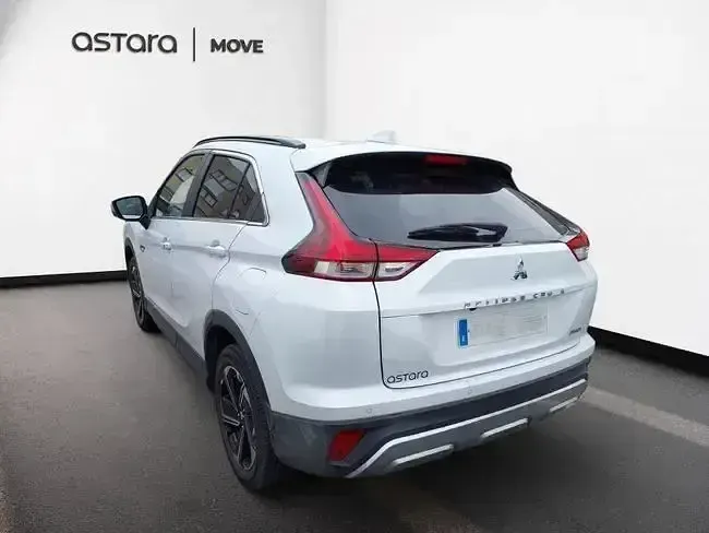 Usado Mitsubishi Eclipse Cross 188 CV (138 kW) 2024 Blanco SUV