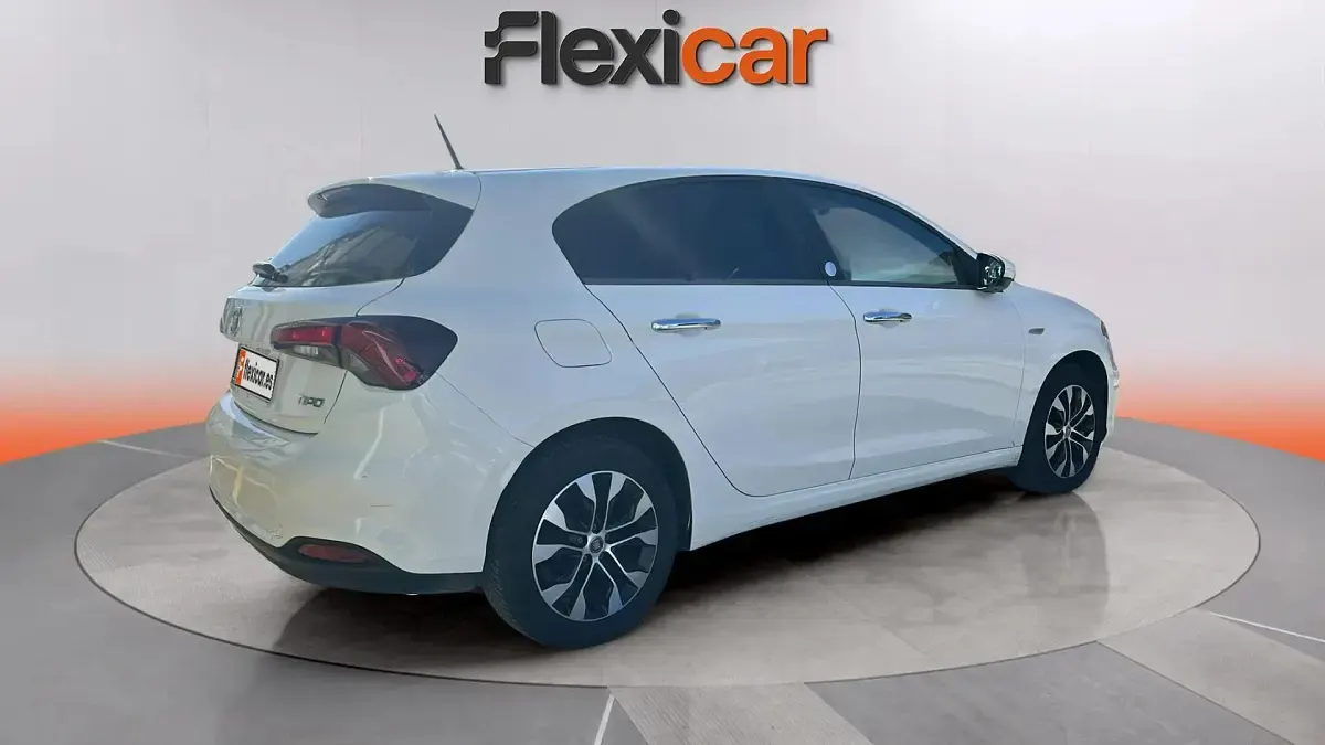 Usado Fiat Tipo Mirror 95 CV (69 kW) 2020 Blanco Berlina