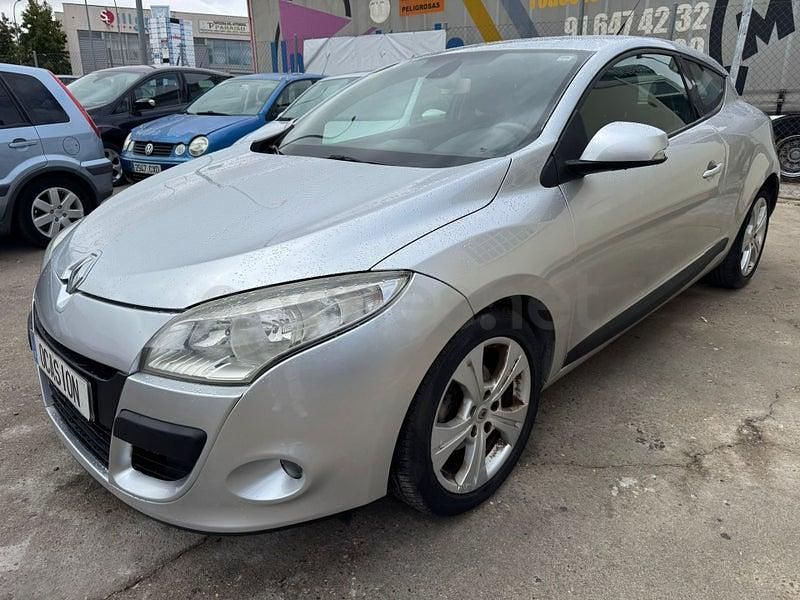 Usado Renault Mégane Dynamique 130 CV (95 kW) 2010 Gris / plata Berlina