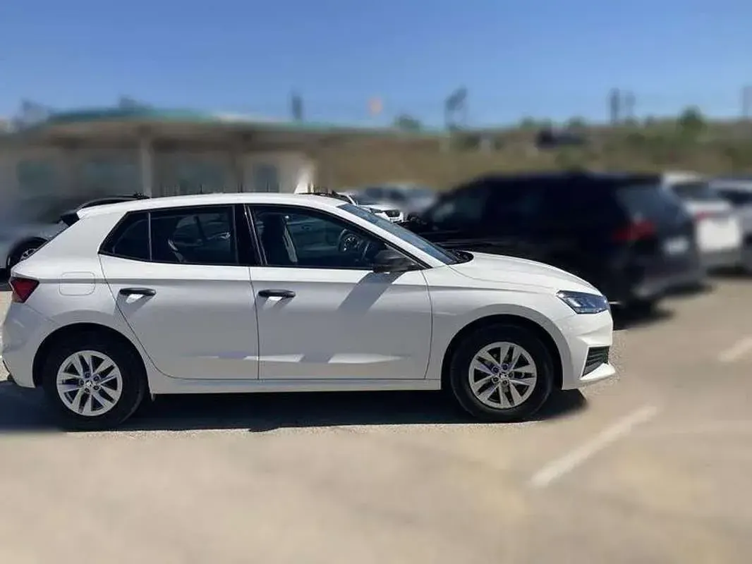 Usado Skoda Fabia 95 CV (69 kW) 2024 Utilitario