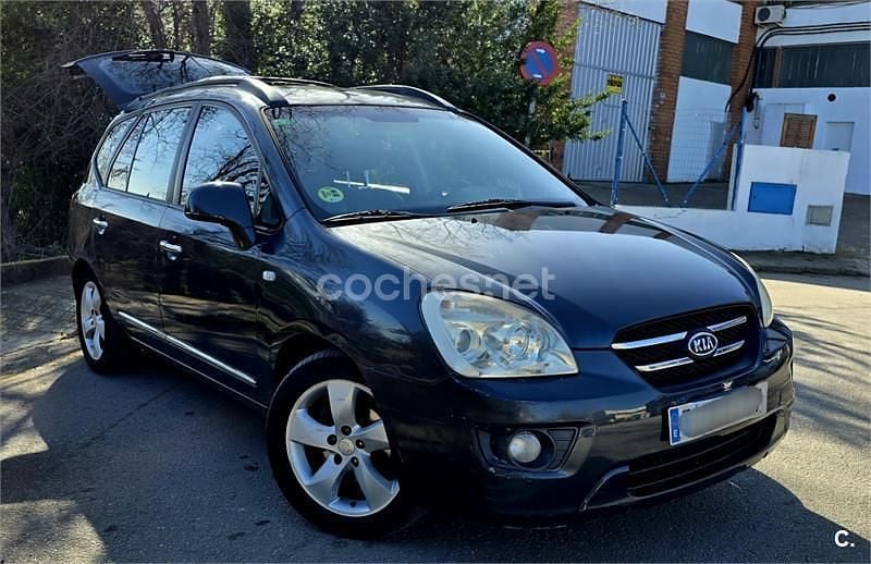 Usado Kia Carens 140 CV (102 kW) 2007 Negro Monovolumen