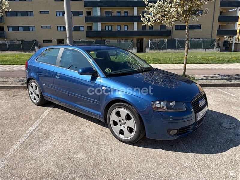 Usado Audi A3 Attraction 140 CV (102 kW) 2007 Azul Utilitario