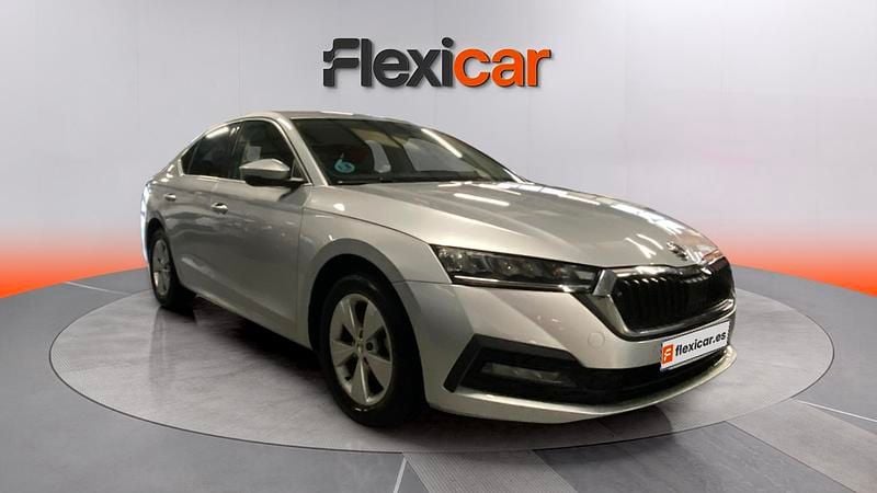 Usado Skoda Octavia Ambition 116 CV (85 kW) 2022 Gris Berlina