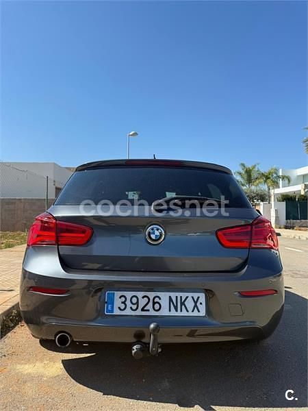 Usado BMW 116 Sport Line 109 CV (80 kW) 2019 Gris / plata Utilitario