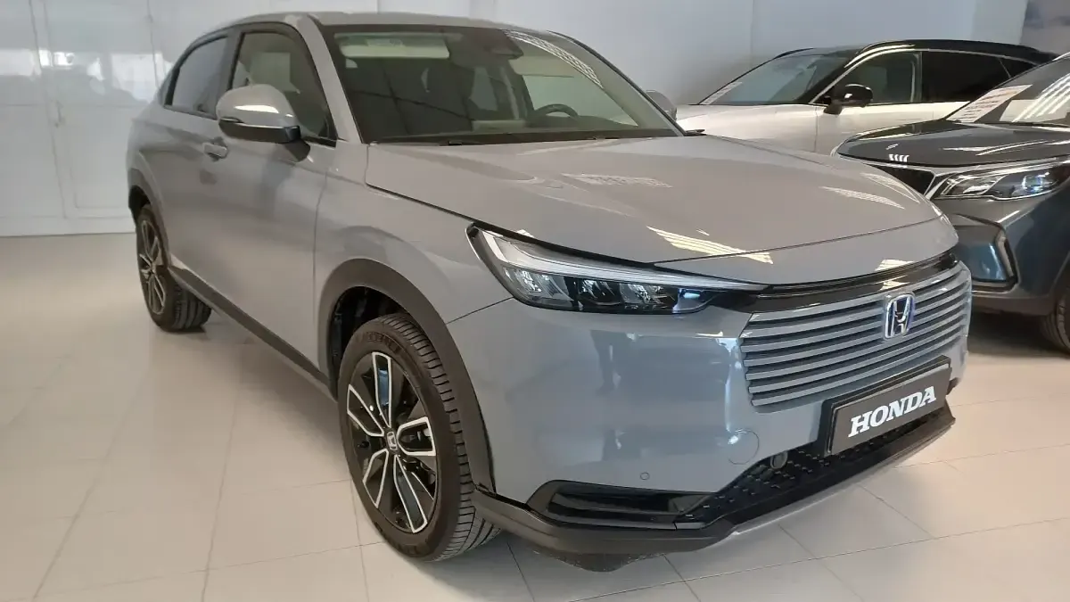 Usado Honda HR-V Elegance 131 CV (96 kW) 2025 Gris SUV