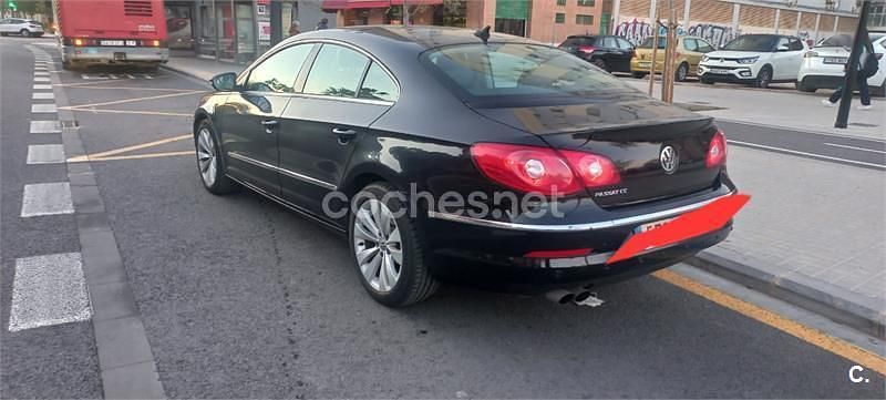 Usado VW Passat Advance 140 CV (102 kW) 2010 Negro Berlina