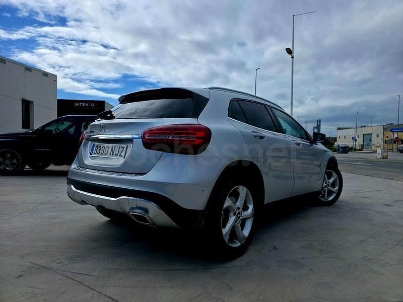 Usado Mercedes GLA200 136 CV (100 kW) 2019 Gris / plata SUV
