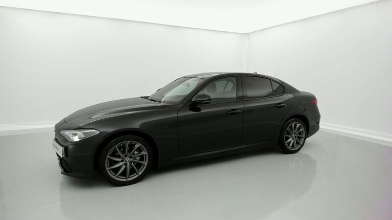 Usado Alfa Romeo Giulia Sprint Sprint 190 CV (139 kW) 2022 Negro vulcano Coupe
