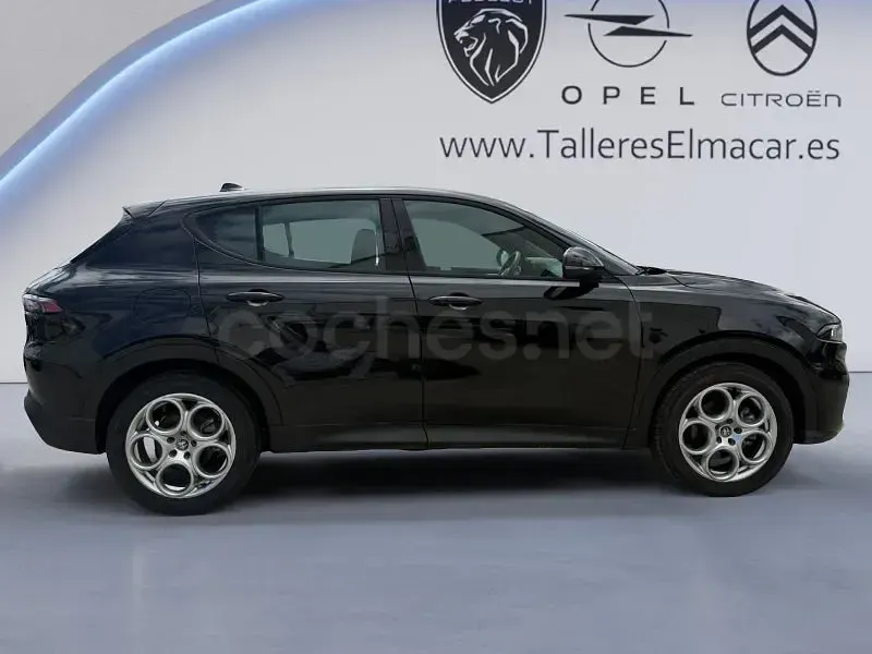 Usado Alfa Romeo Tonale Sprint 130 CV (95 kW) 2023 Negro SUV