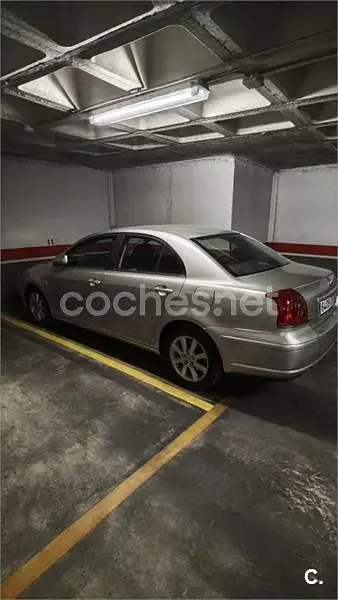Usado Toyota Avensis Executive 150 CV (110 kW) 2005 Gris / plata Berlina