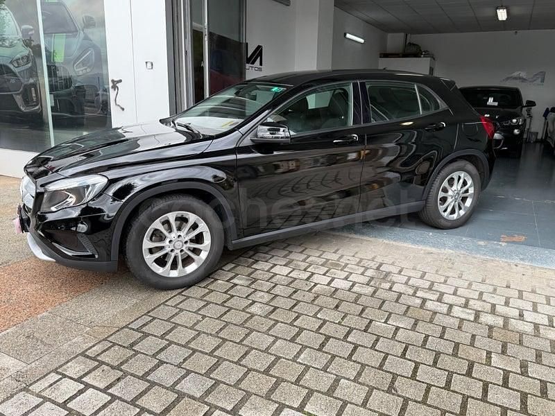 Usado Mercedes GLA200 Urban 136 CV (100 kW) 2015 Negro SUV