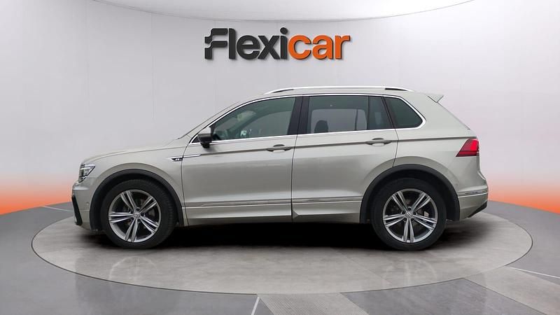 Usado VW Tiguan Sportline 151 CV (111 kW) 2018 Gris SUV