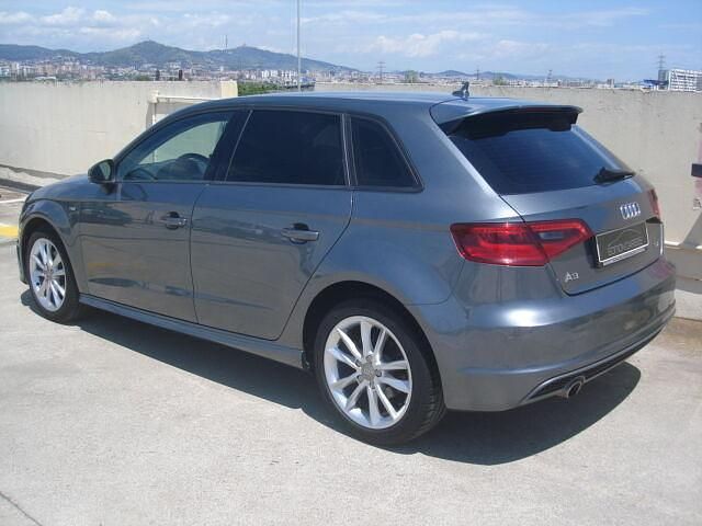 Usado Audi A3 S-Line 110 CV (80 kW) 2015 Gris Berlina