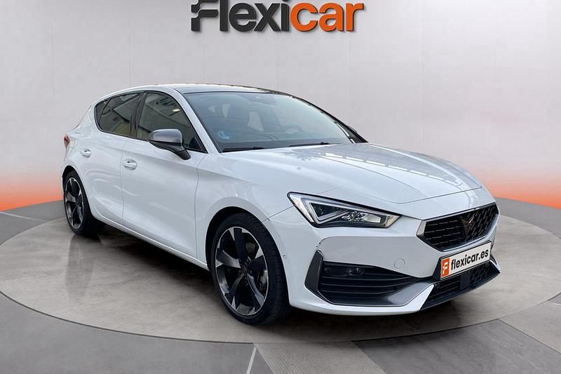 Usado Cupra Leon 150 CV (110 kW) 2024 Blanco Berlina