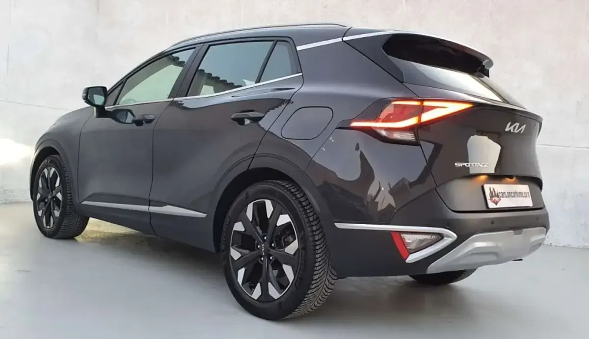 Usado Kia Sportage 265 CV (194 kW) 2024 Gris SUV