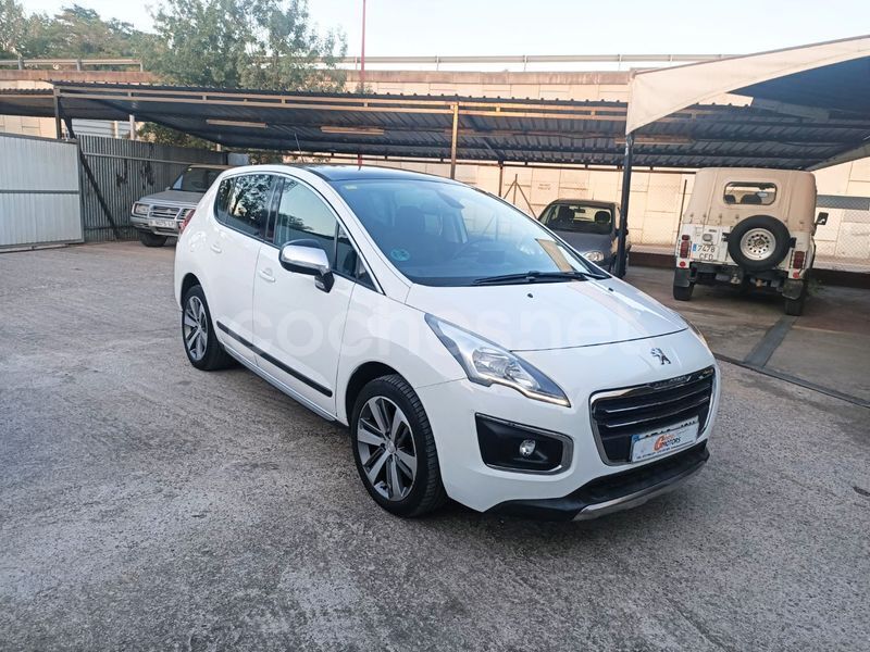 Usado Peugeot 3008 Allure 131 CV (96 kW) 2015 Blanco Berlina