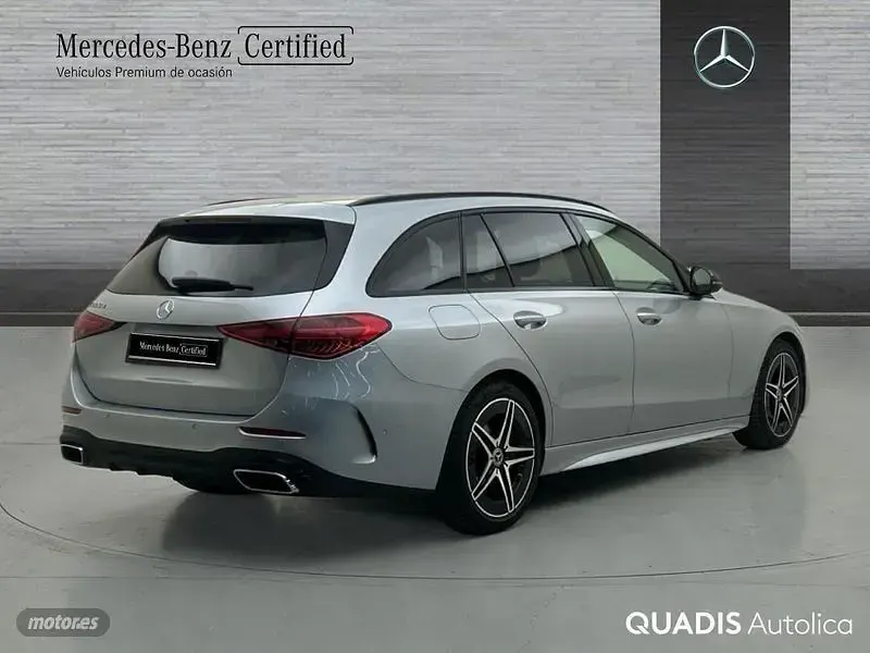 Usado Mercedes 220 200 CV (147 kW) 2025 Plateado Familiar