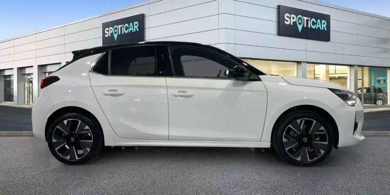 Usado Opel Corsa-e Ultimate 100 kW (136 CV) 2022 Blanco Utilitario