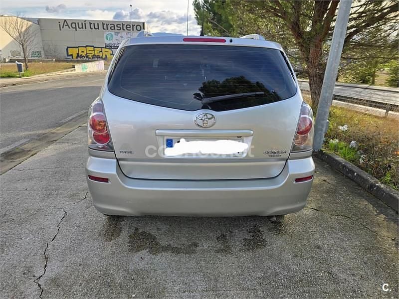 Usado Toyota Corolla Verso Luna 129 CV (94 kW) 2005 Gris / plata Monovolumen