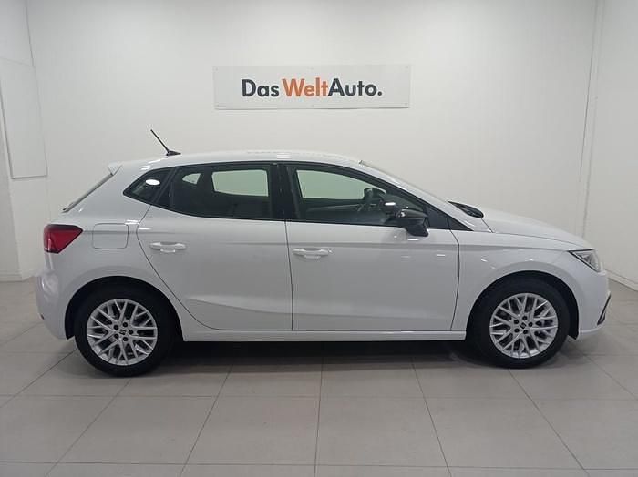 Usado Seat Ibiza FR 116 CV (85 kW) 2025 Blanco Utilitario