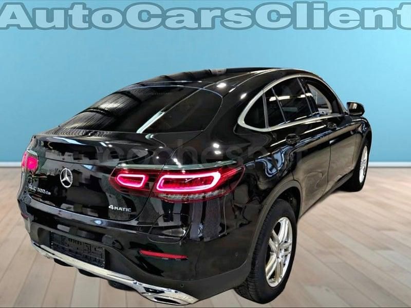 Usado Mercedes GLC300e 306 CV (225 kW) 2022 Negro Coupe