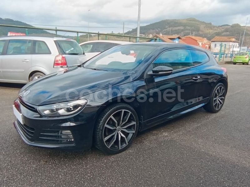 Negro Usado 2014 VW Scirocco R-line Coupe | 14.500 € (Buen precio) - Imagen 1/4
