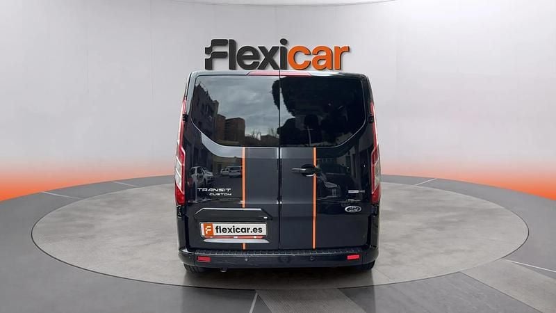 Begagnad Ford Transit Custom Sport 185 HK (136 kW) 2020 Svart Sedan